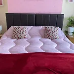 Ellies Guest House