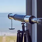 Host & Stay - Sea Watcher