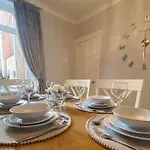 Scoresby Quarters - Whitby Holiday Home
