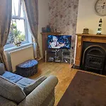 Endeavour Cottage Whitby Sleeps 6