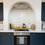 Sea Star - Coastal 3-Bed Retreat In The Heart Of Whitby