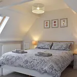 Flowergate House