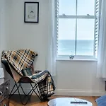 Whitby Sea View Apartment