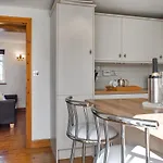 Rosemount Lodge