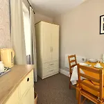 Glen View B & B