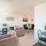 Abbey View Apartment