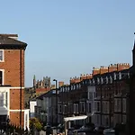 No2 Abbey View Apartment