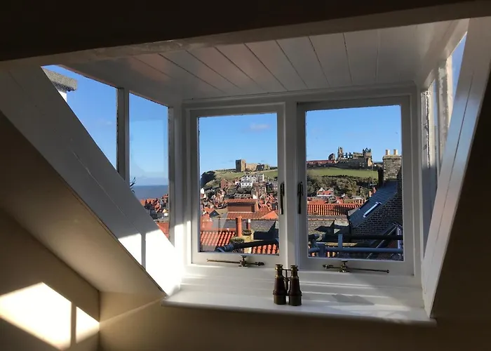 The Crows Nest