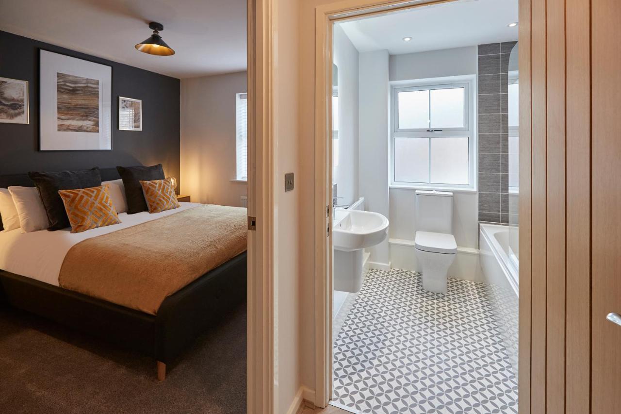 Host & - Shipwrights Apartment Whitby