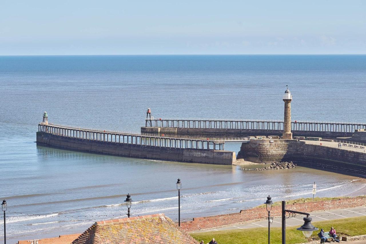 Host & - Sea Watcher * Whitby
