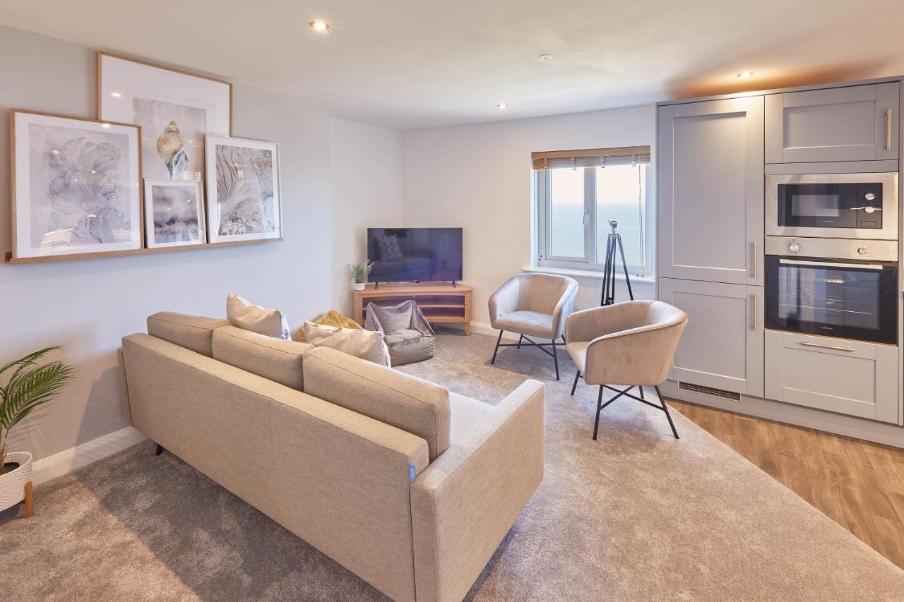 Host & - Sea Watcher Apartment *