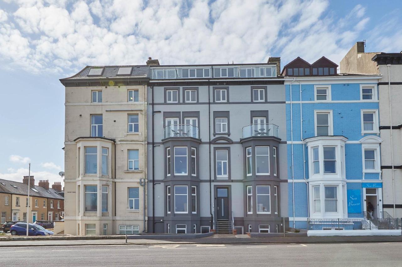 Apartment Host & - Sea Watcher