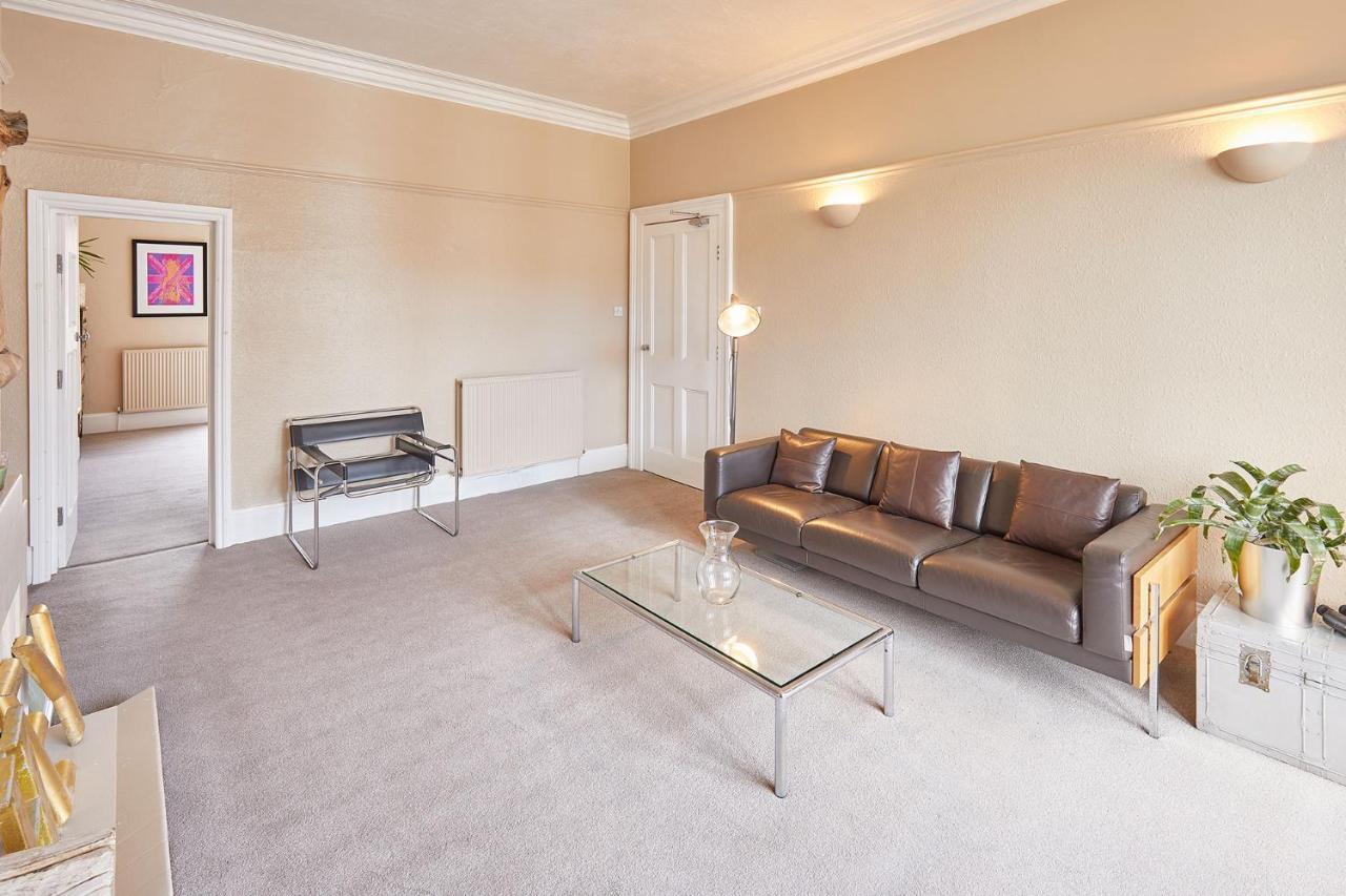Host & - Time Out Apartment Whitby