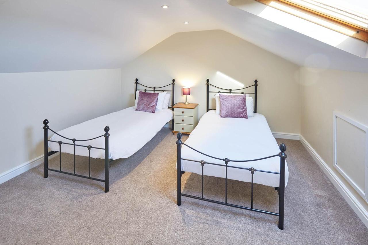 Host & - Rosemill Holiday home
