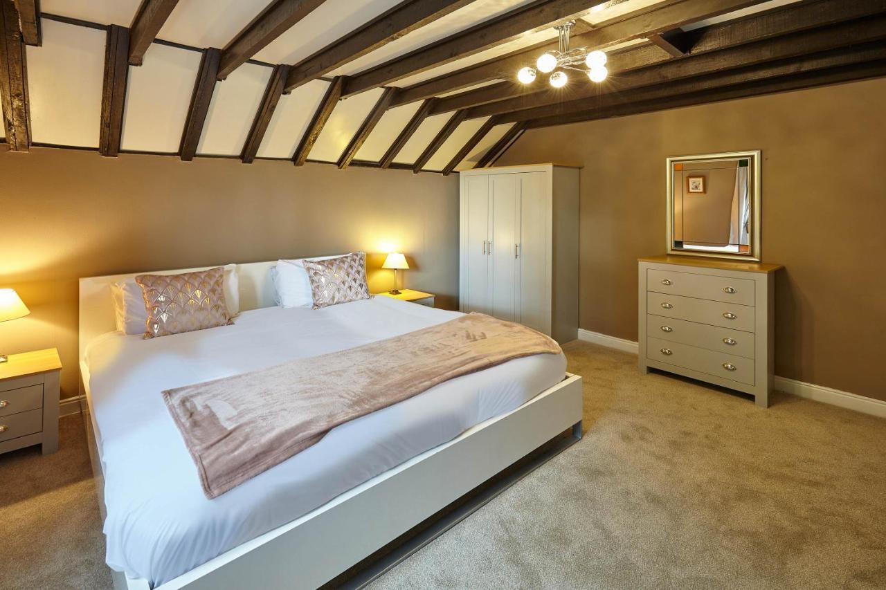 Host & - Larpool Mews Holiday home *