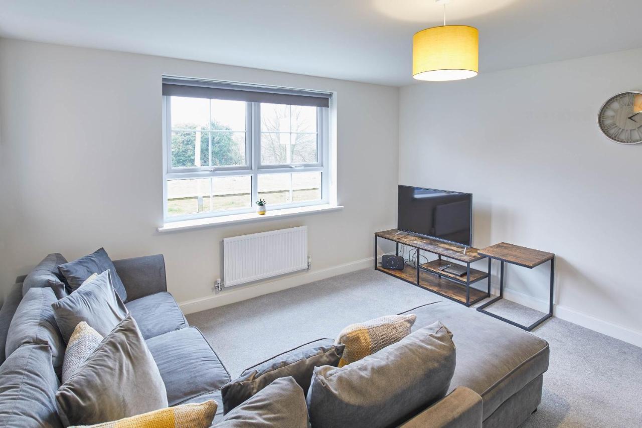 Apartment Host & - Emmy's Escape Whitby