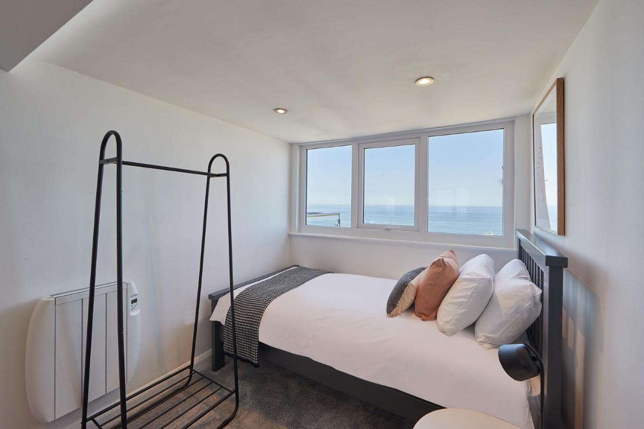 Host & - Pier View Penthouse * Whitby