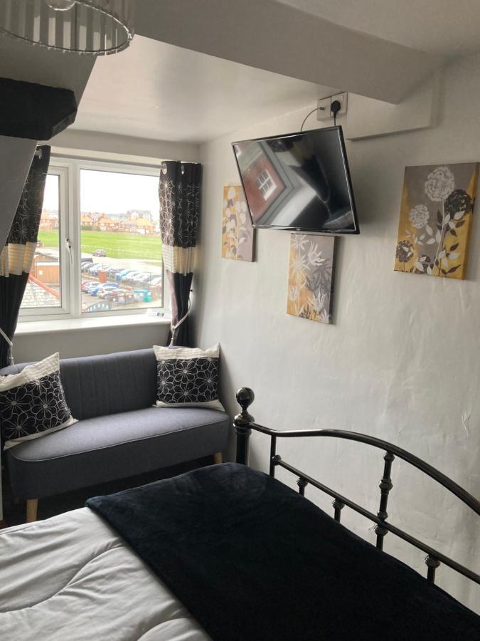 Ellies 4* Whitby