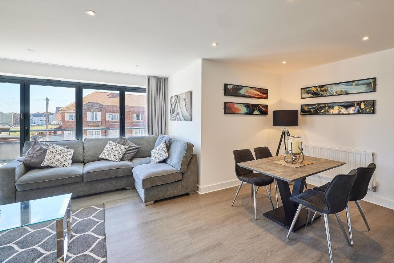 Apartment Host & - Pad Whitby