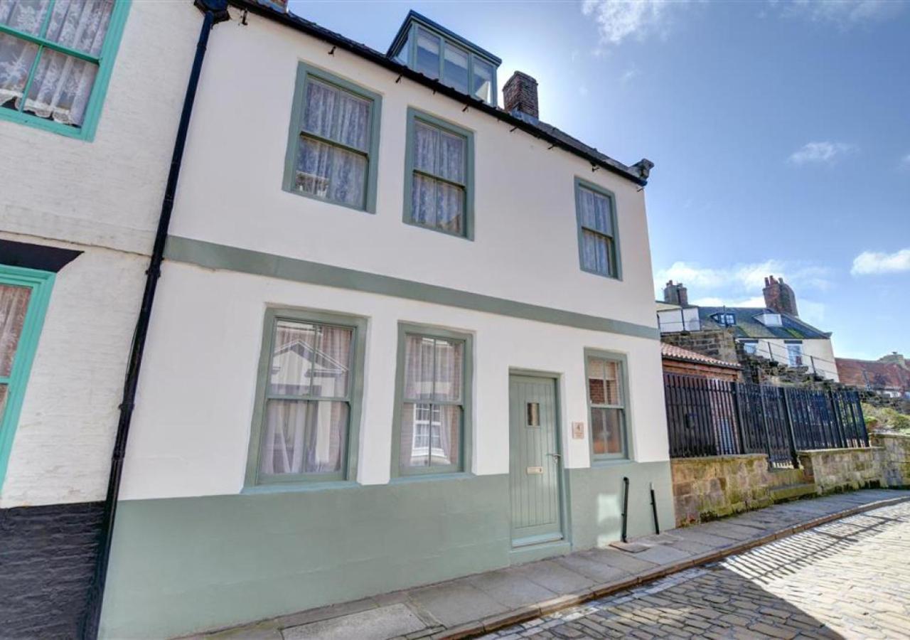 Holiday home 4 Henrietta Street *