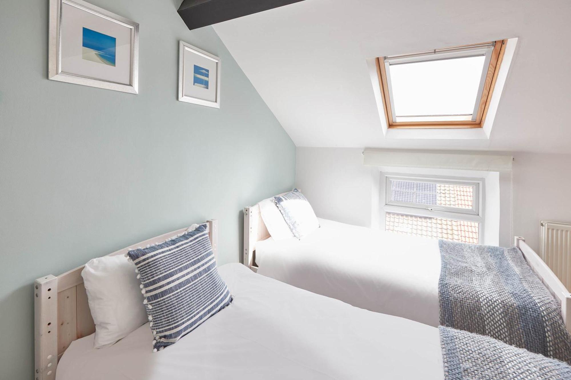 Elysium Holiday Lets - Elysium House, Gorgeous Victorian Townhouse In Central