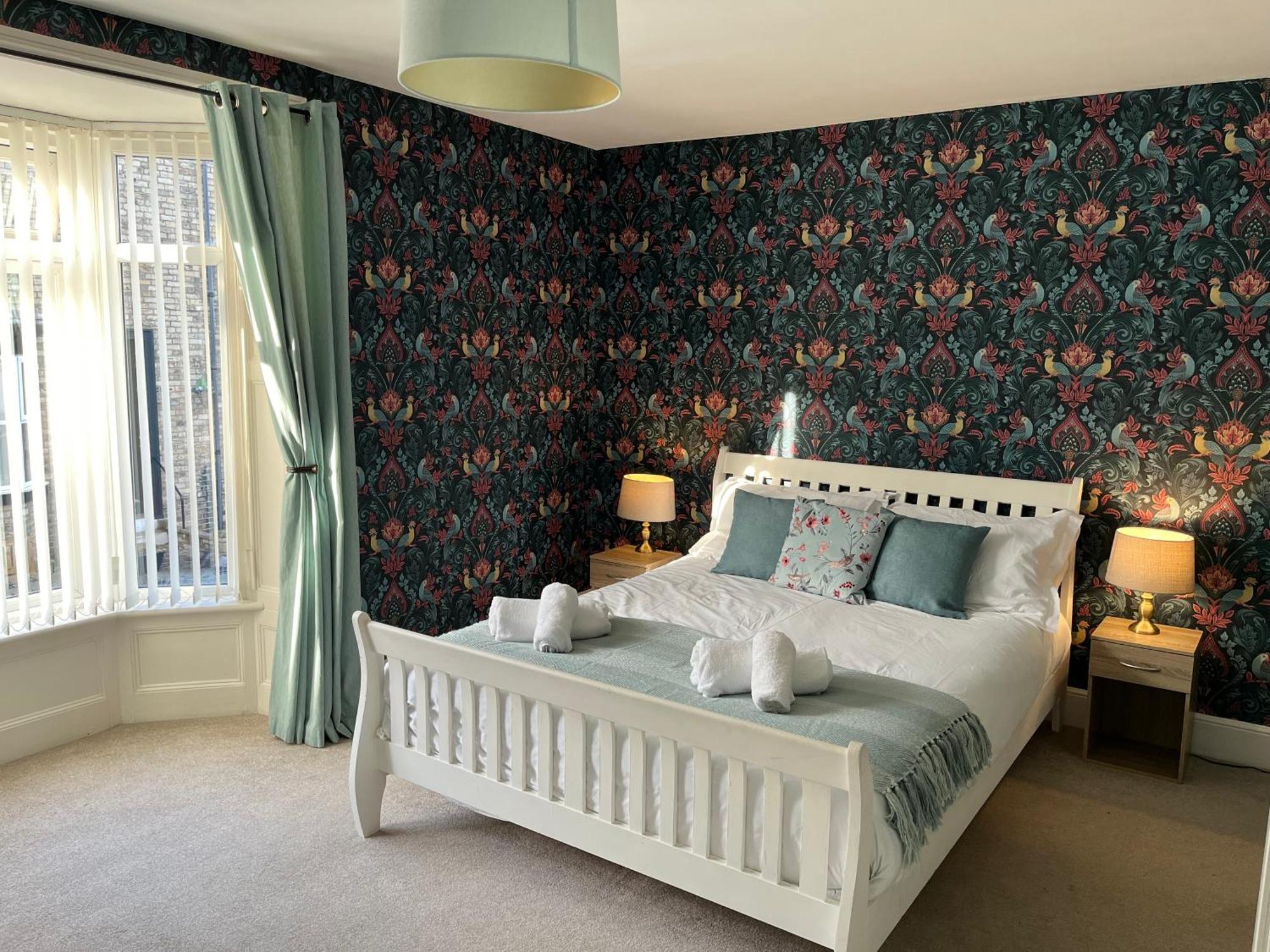 Elysium Holiday Lets - Elysium House, Gorgeous Victorian Townhouse In Central