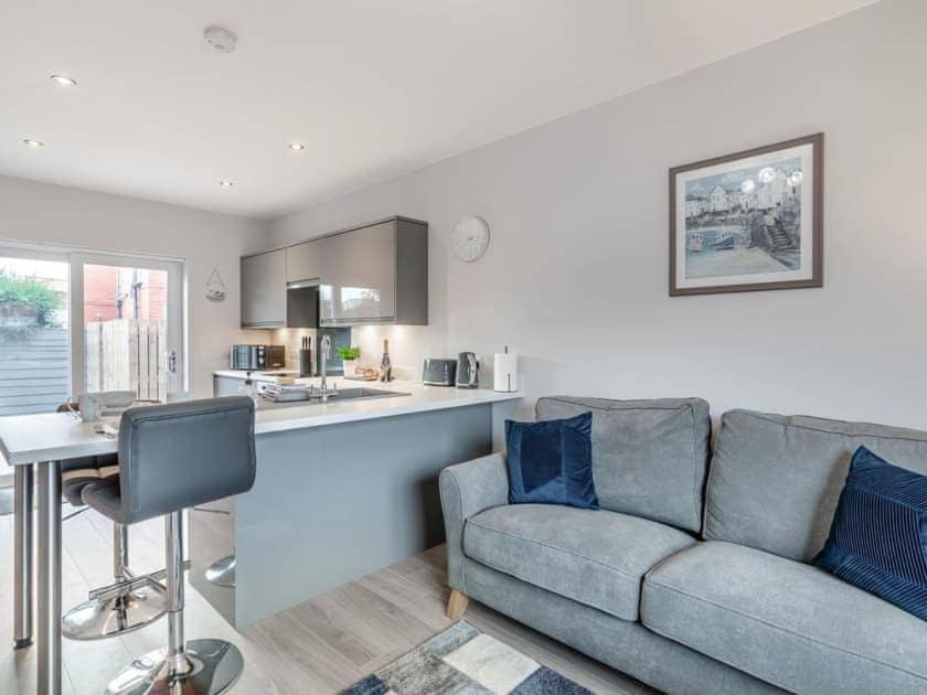 Madeline's View -a Smart And Modern 1 Bed With The Bonus Of A Large Driveway Parking Area * Whitby