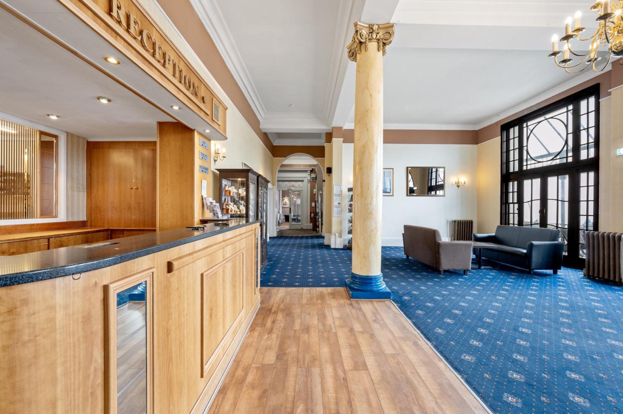 Royal Whitby Hotel 3*