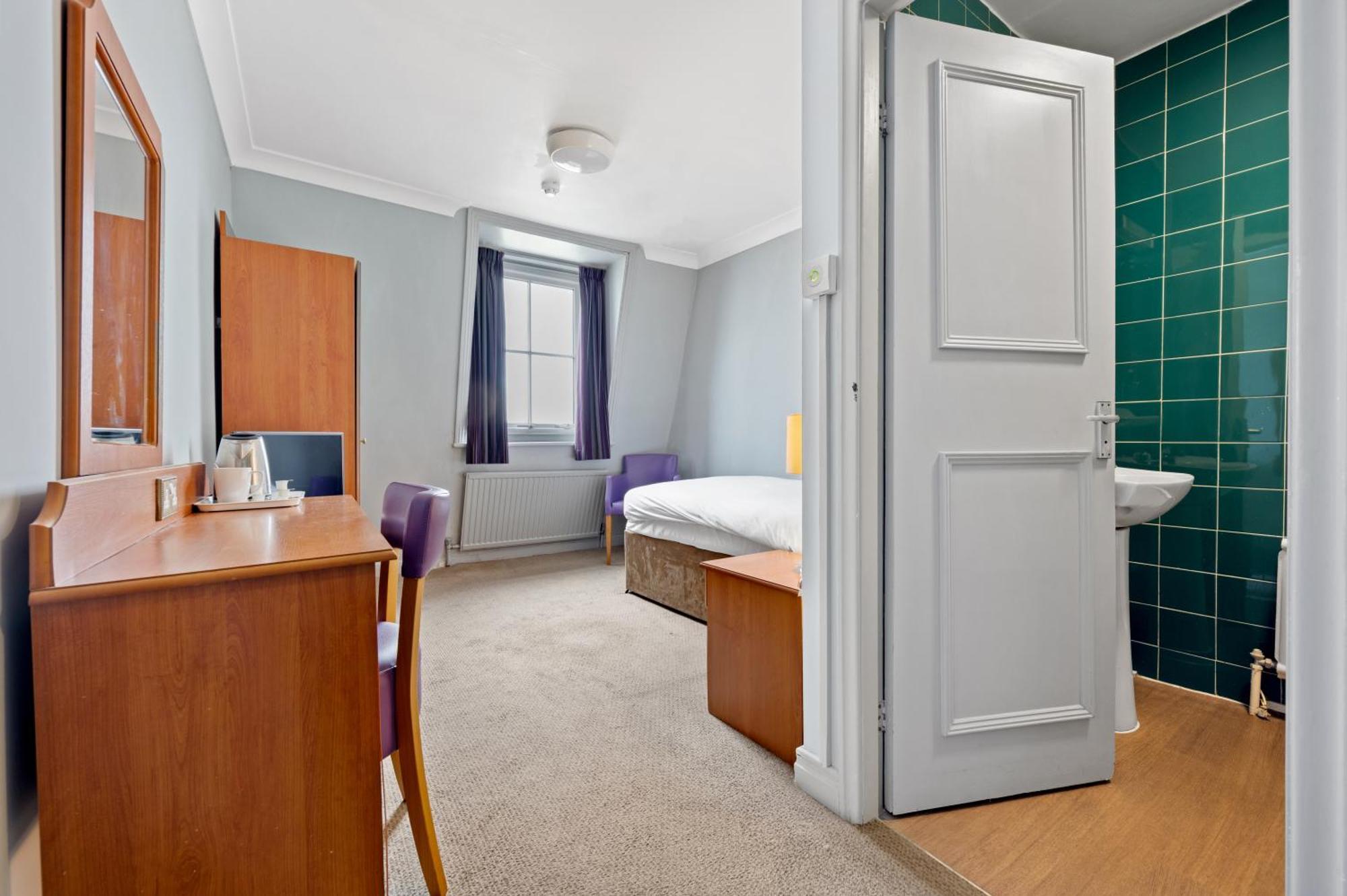 Royal Whitby Hotel