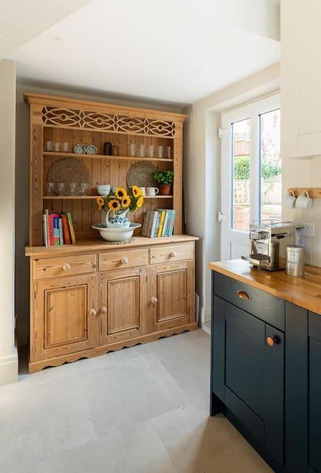 Dovedale House *