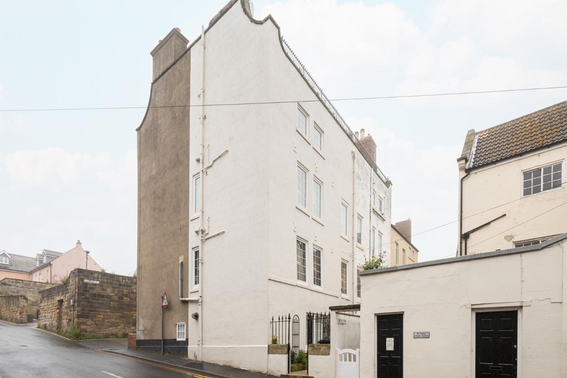 Host & - Devereux House Holiday home Whitby