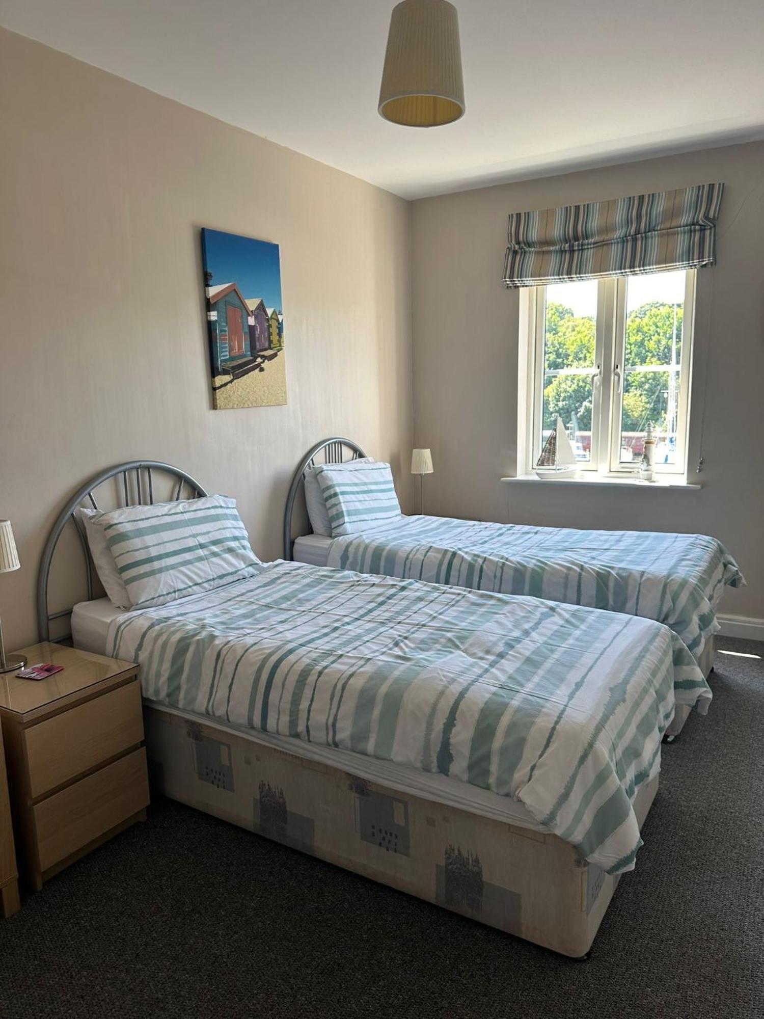 The Slipway Apartment *