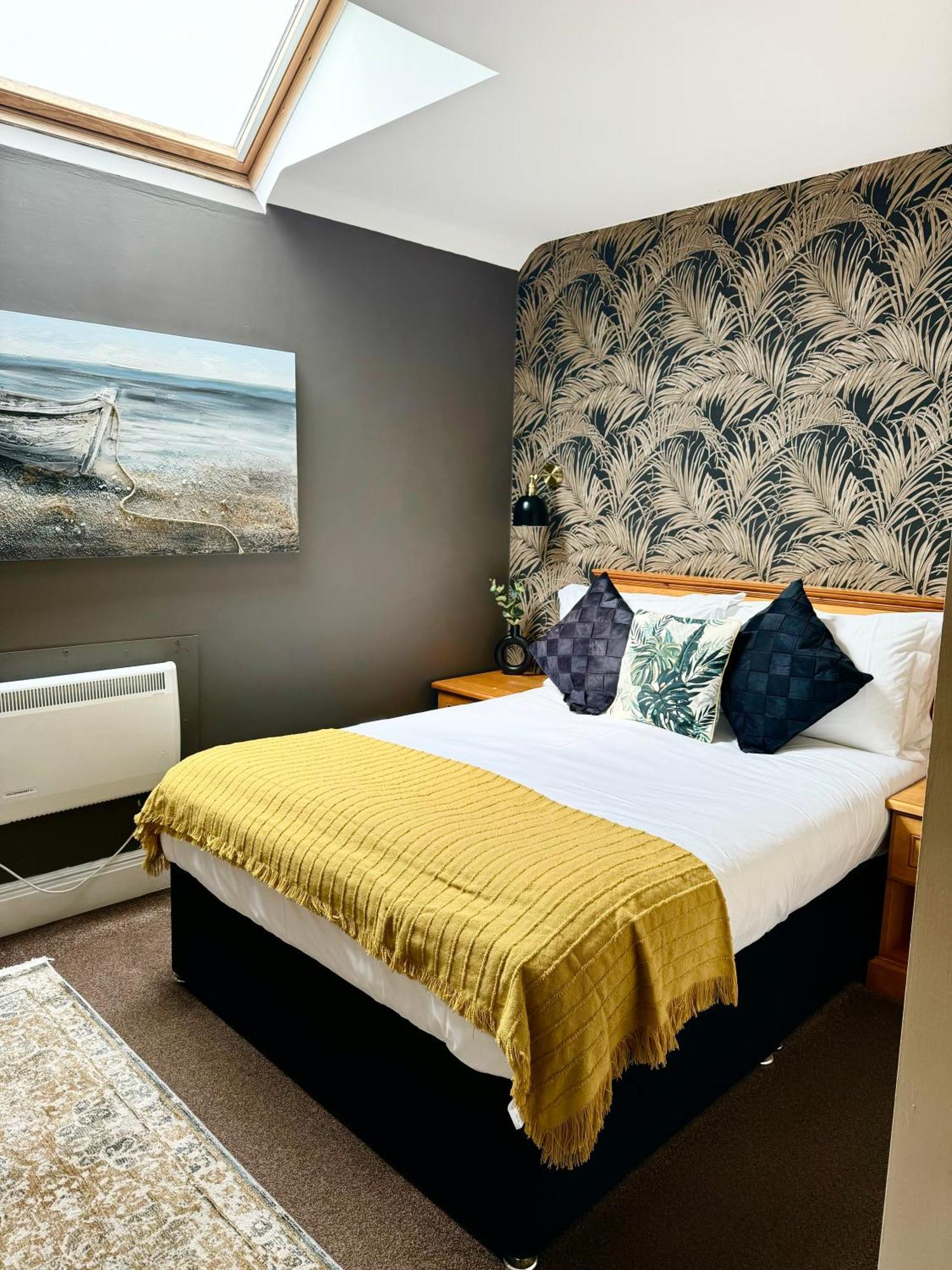 The White House Inn - Whitby 4* Whitby