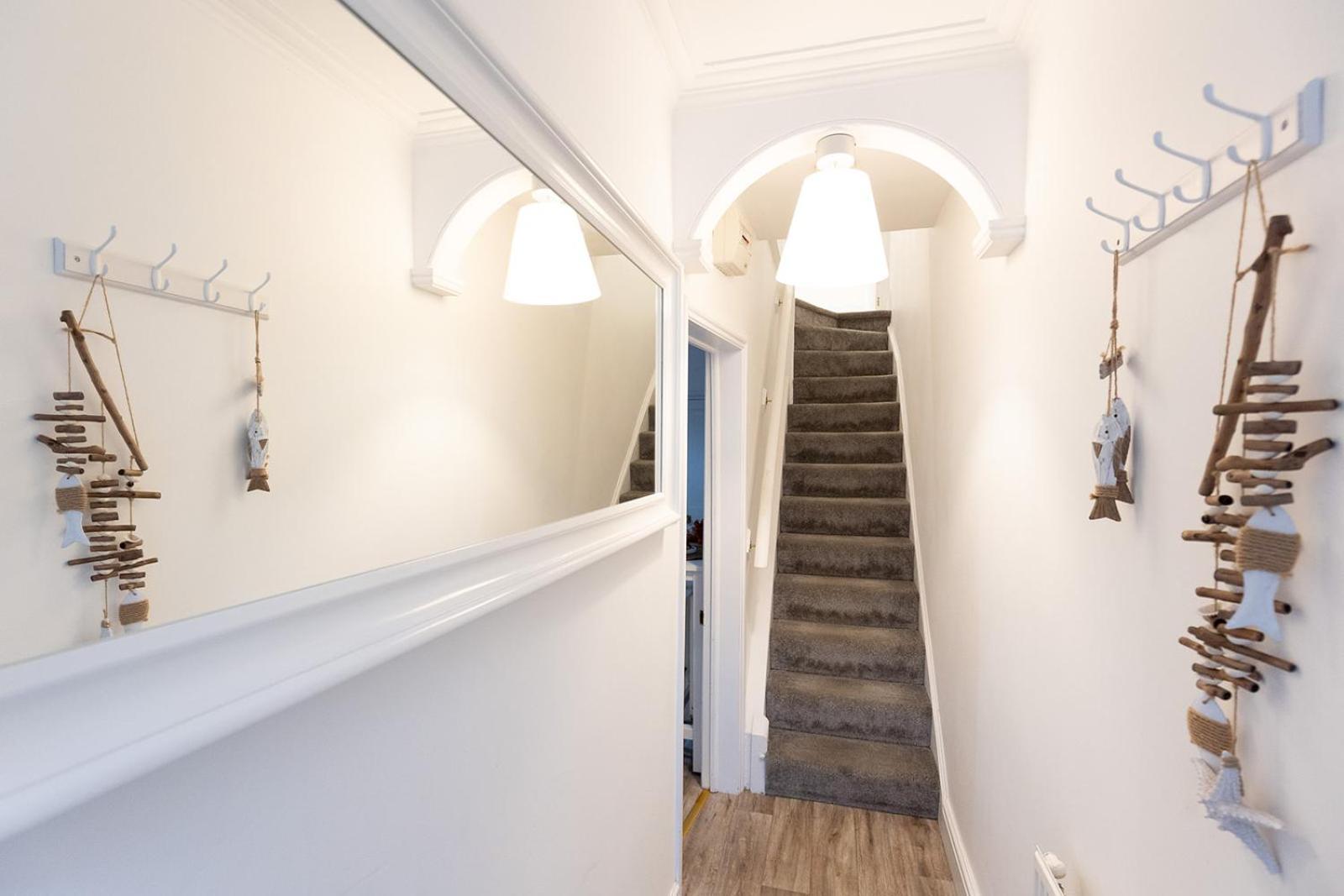Sea Star - Coastal 3-bed Retreat In The Heart Of Holiday home Whitby