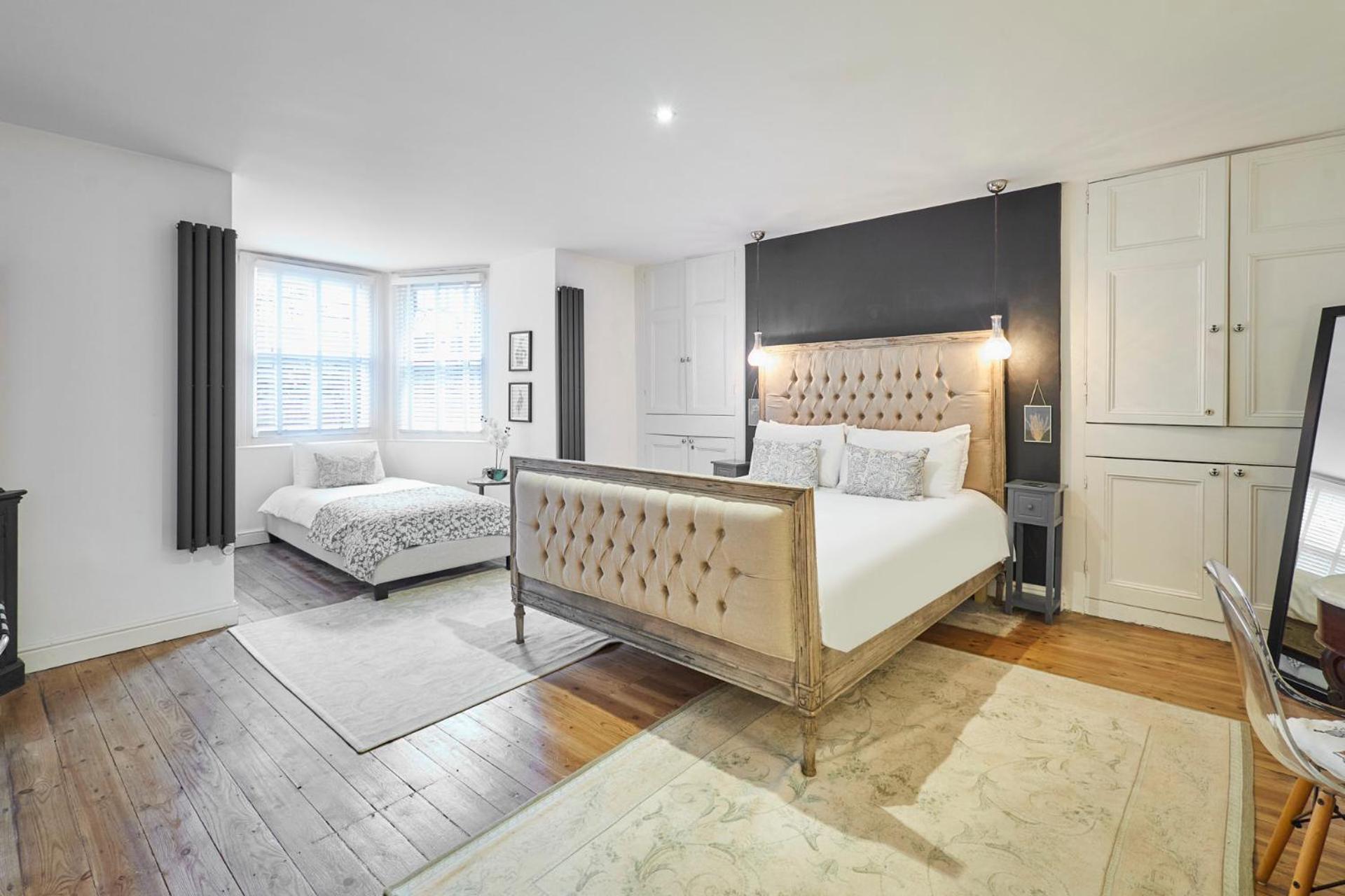 Host & - The Courtyard Retreat Apartment