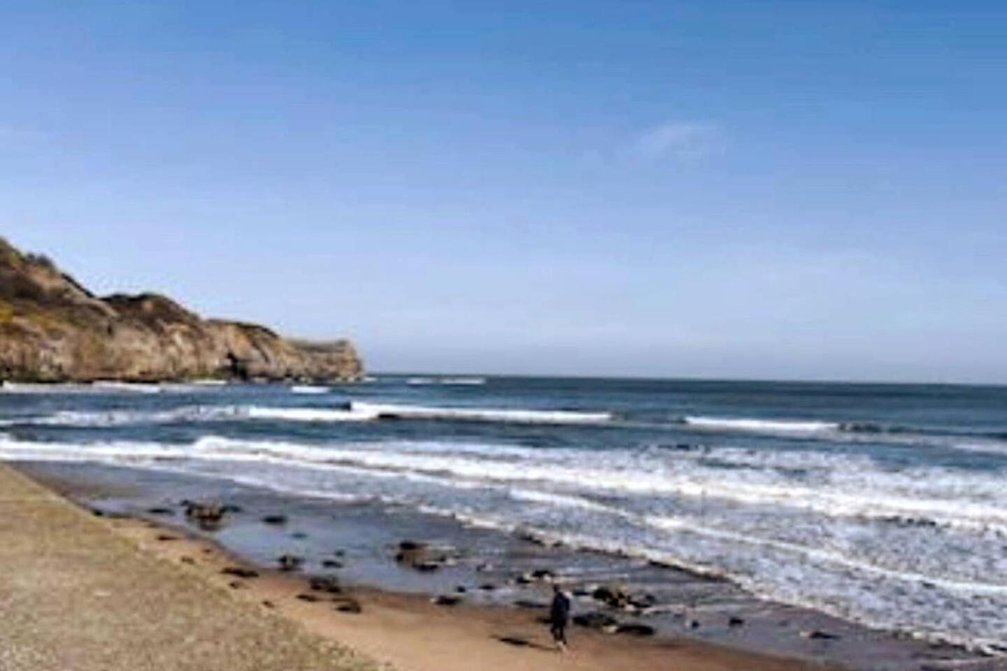 East Cliff View, Heart Of *