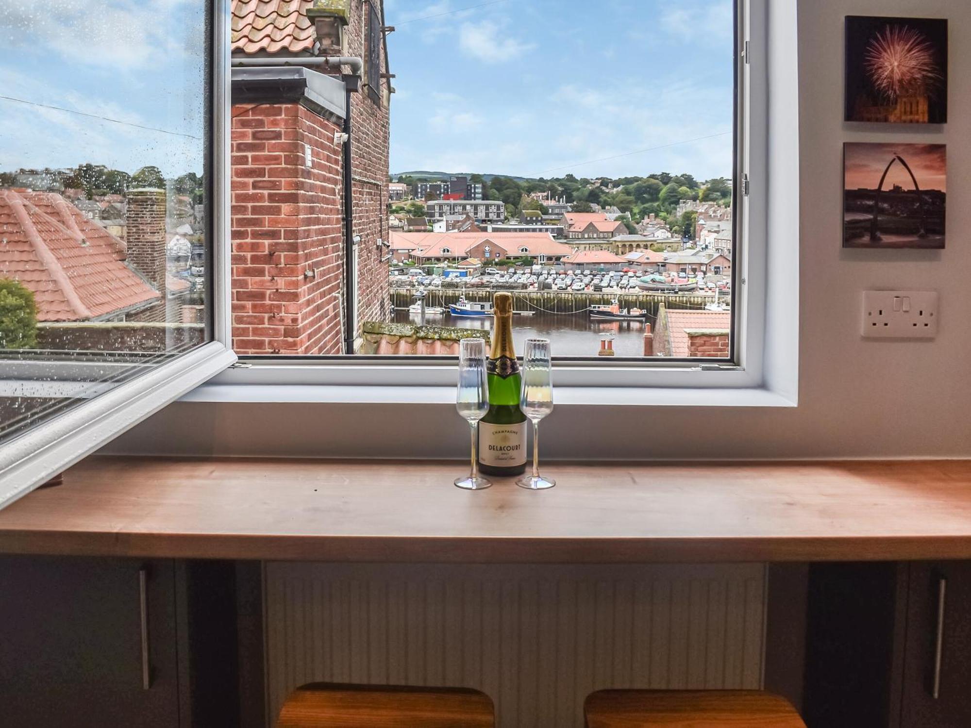 Harbour Hideout * Whitby