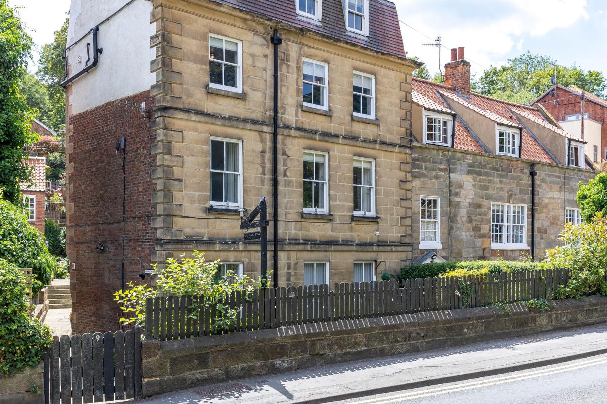 The Bolt Hole Town Centre, Dog Friendly Apartment
