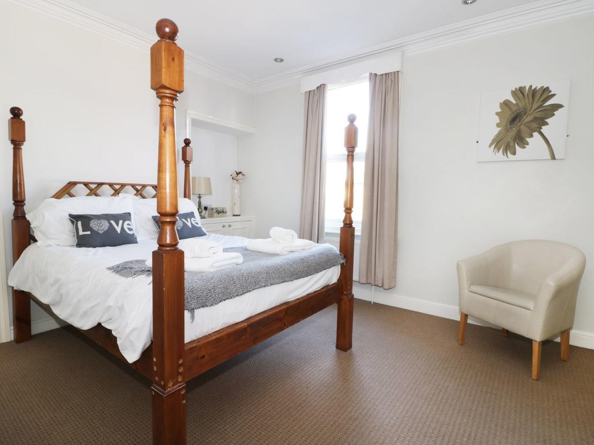 Holiday home Rockton House *