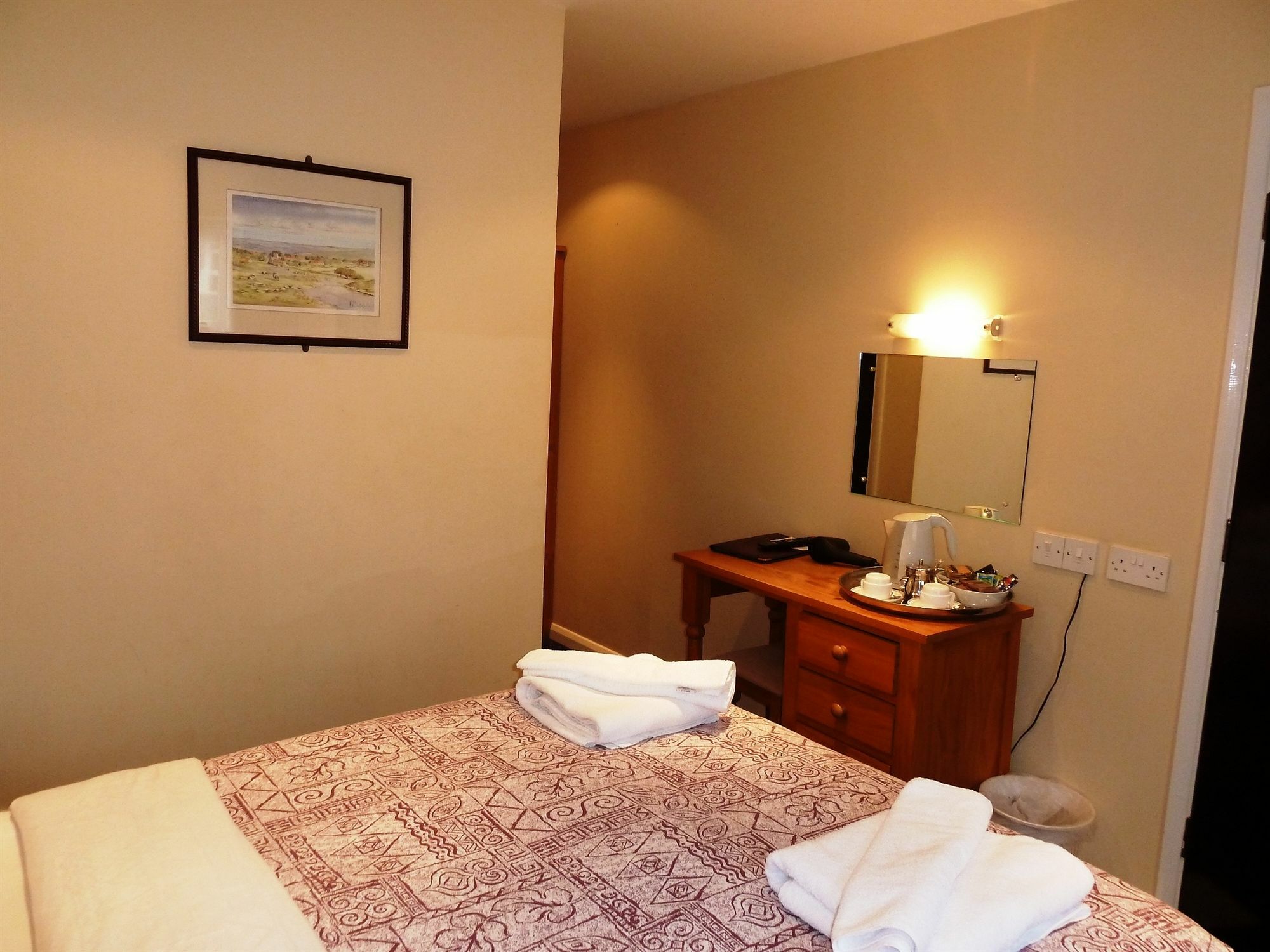 Hotel Bagdale Hall 3*