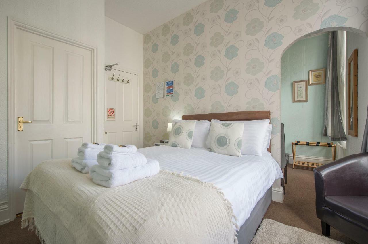 Bed & Breakfast The Full English Whitby
