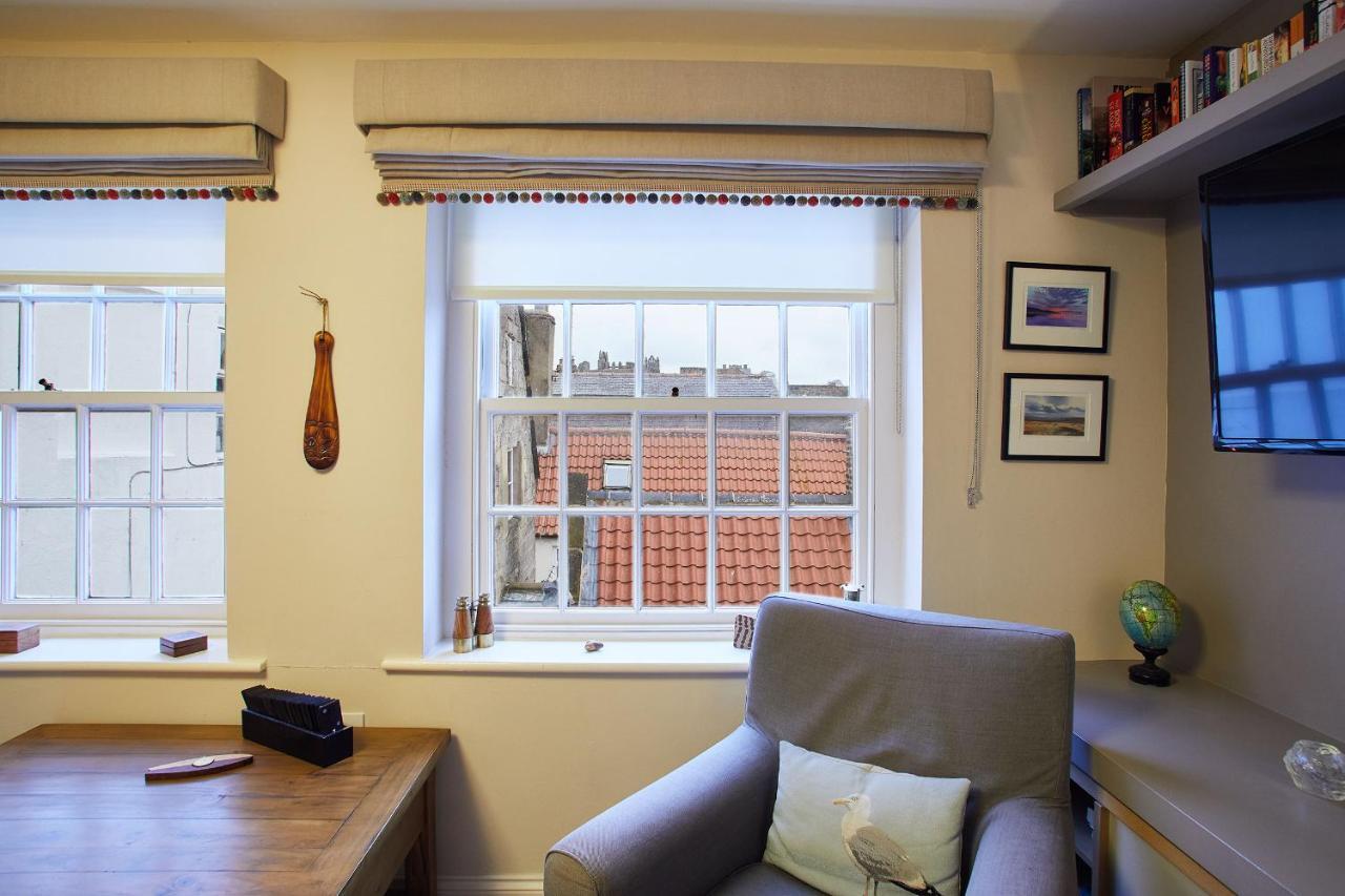 Host & - Spyglass 1708 Apartment Whitby