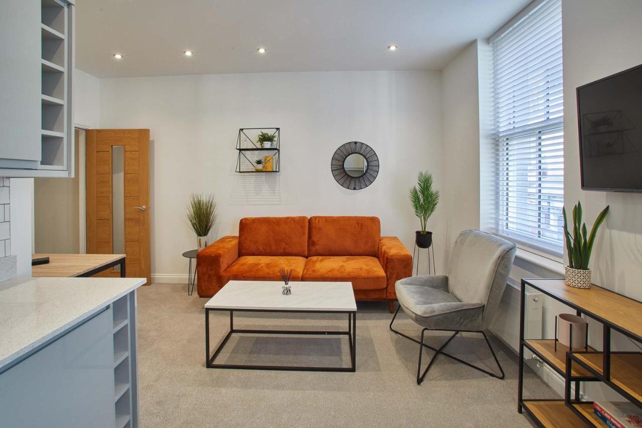 Apartment Host & - One, Hudsons Yard House *
