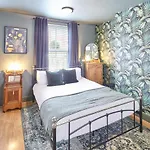 Host & Stay - May House