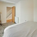 Host & Stay - 3 The Mount