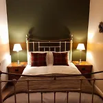Underhill Holiday Cottage