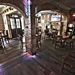 The George Hotel