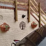 West Cliff Townhouse With Parking
