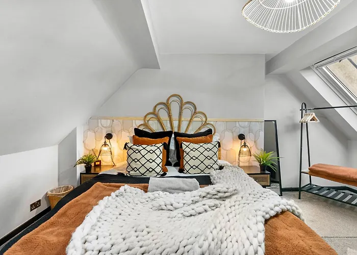 Elegant Cottage In Whitby Centre - Sleeps 5