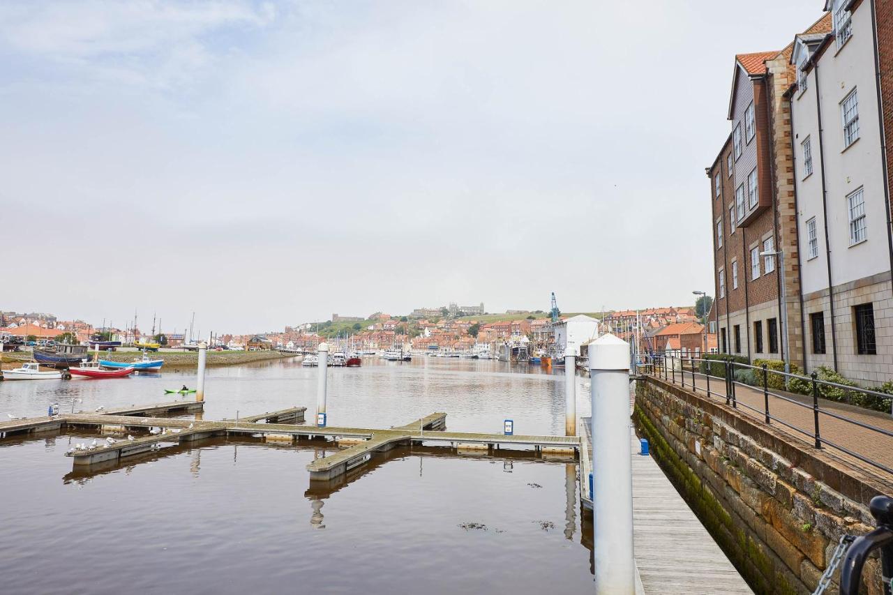 Host & - Seal Watch Apartment Whitby